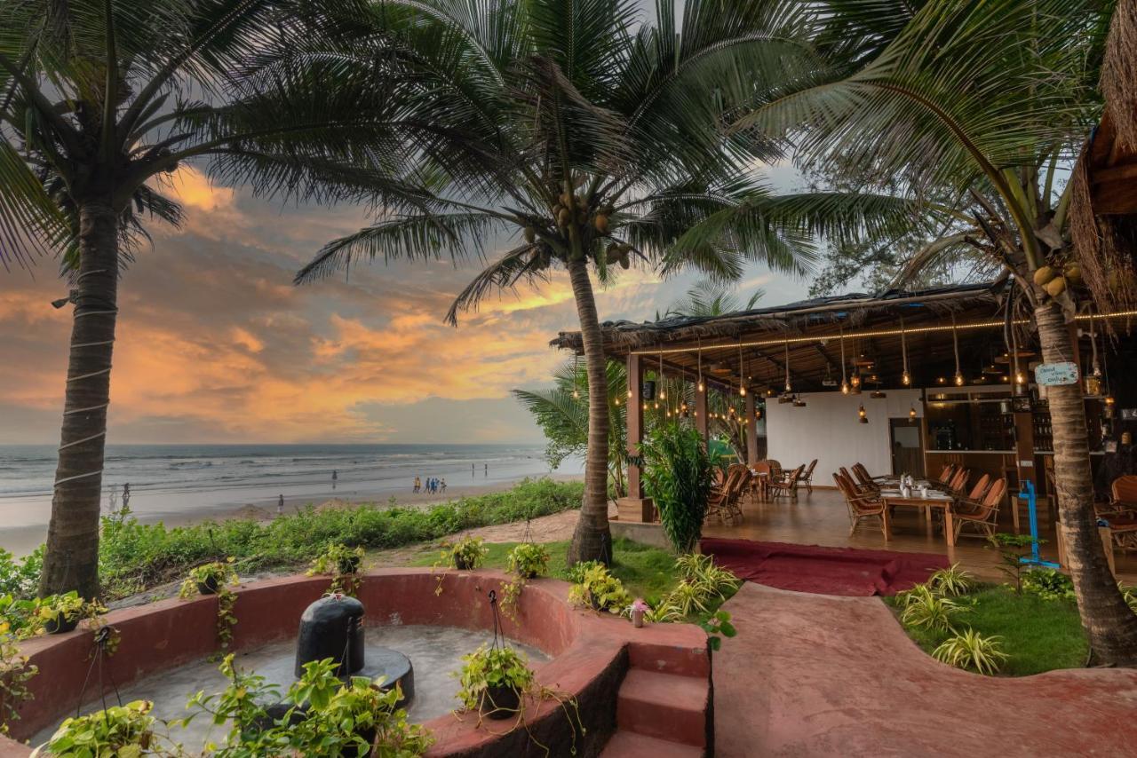 Amadi Beach Front Resort Mandrem Exterior foto