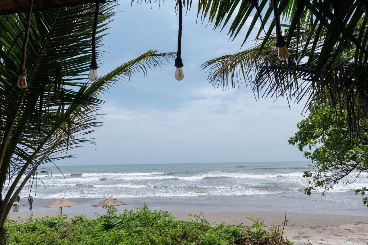 Amadi Beach Front Resort Mandrem Exterior foto