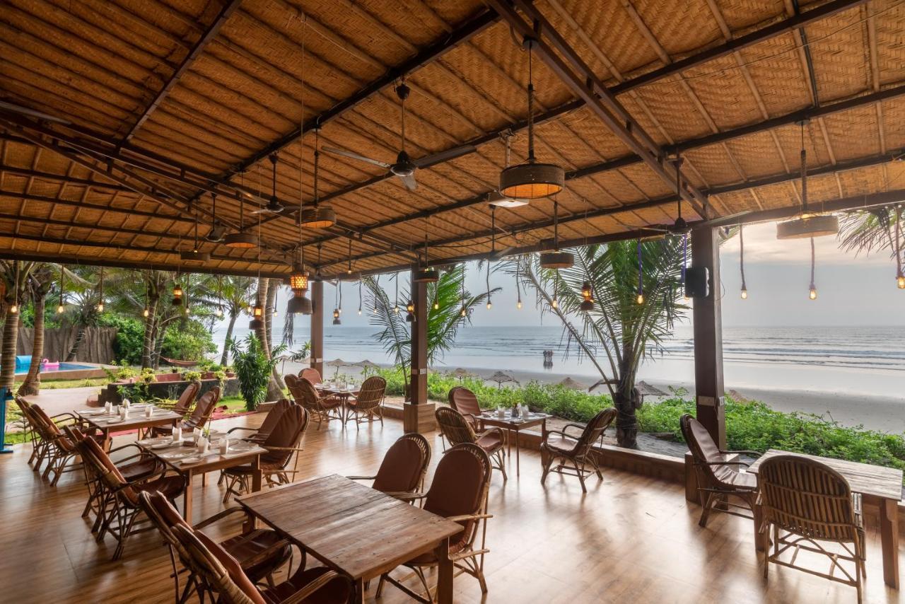 Amadi Beach Front Resort Mandrem Exterior foto