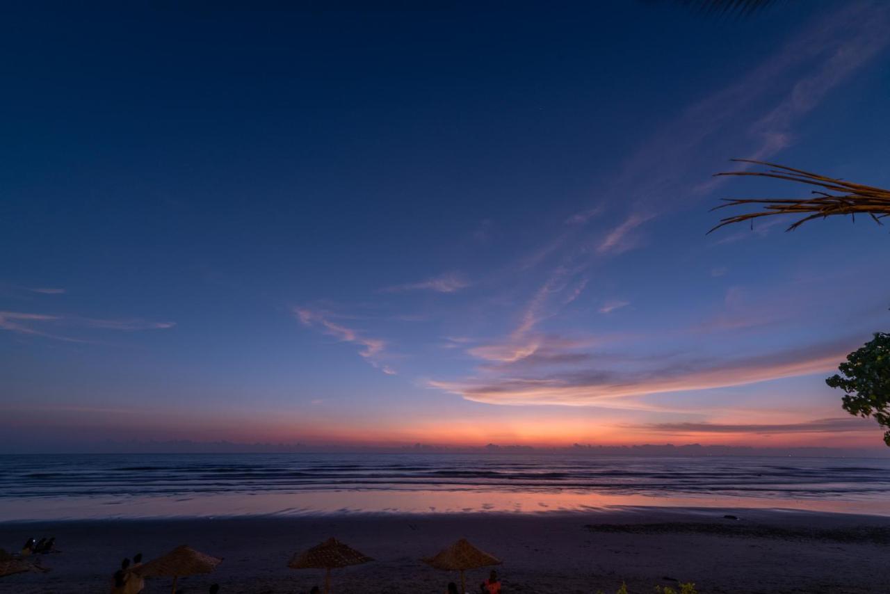 Amadi Beach Front Resort Mandrem Exterior foto