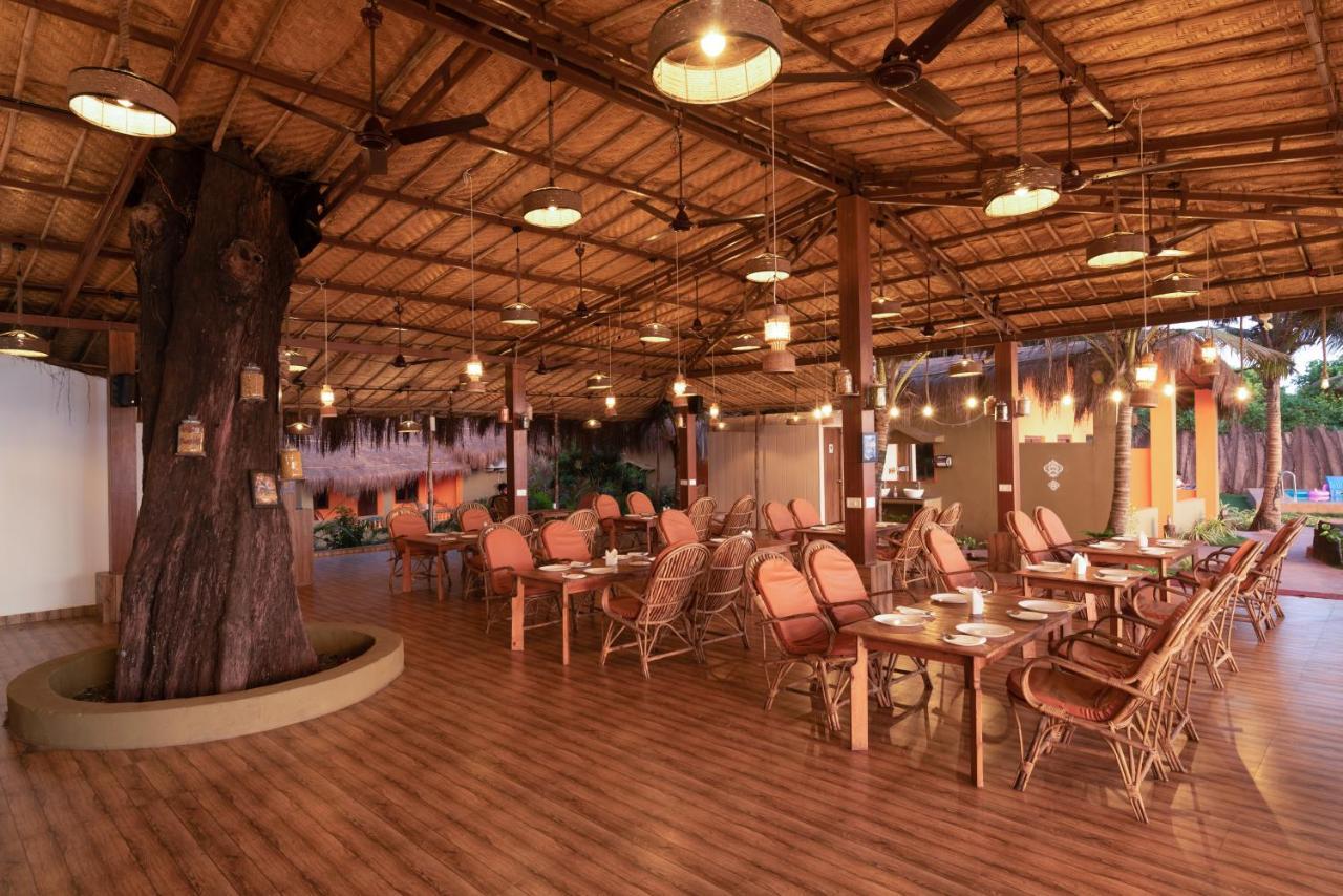 Amadi Beach Front Resort Mandrem Exterior foto